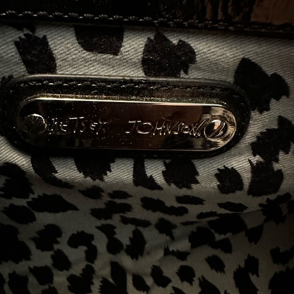 Betsey Johnson Green Animal Print Large Bag NEW With Duster - Picture 4 of 13